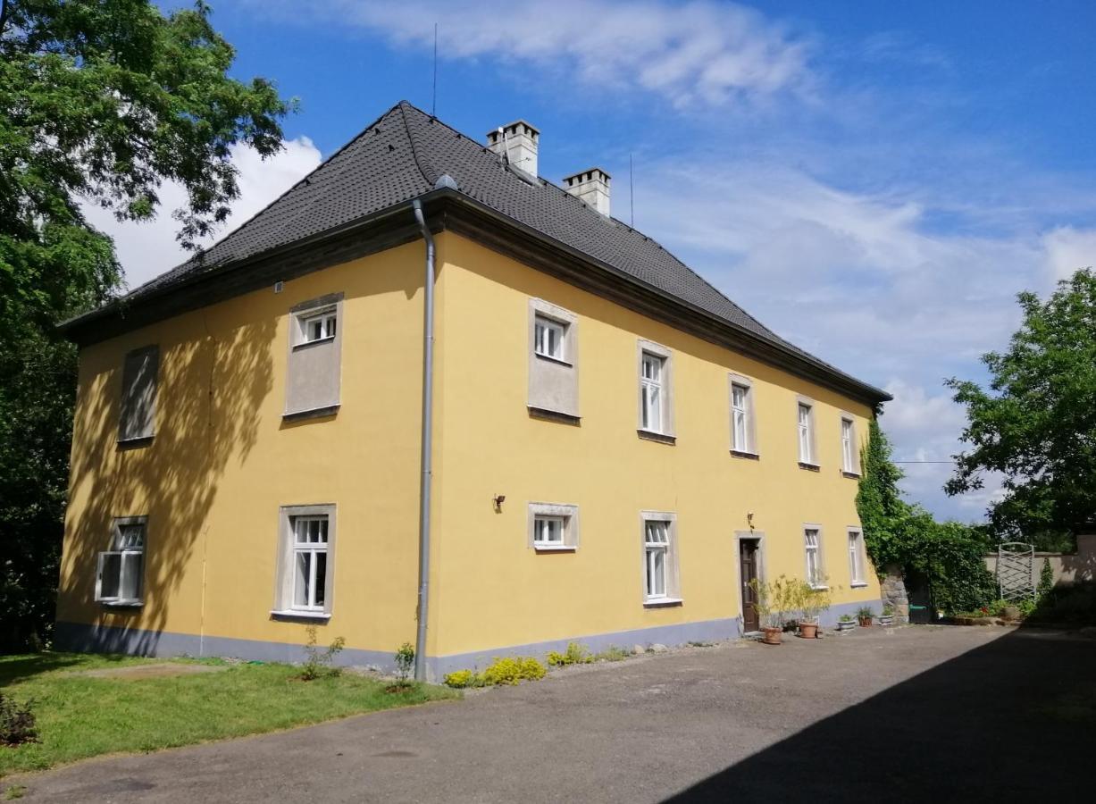 Apartman Fara Vcelakov Екстер'єр фото