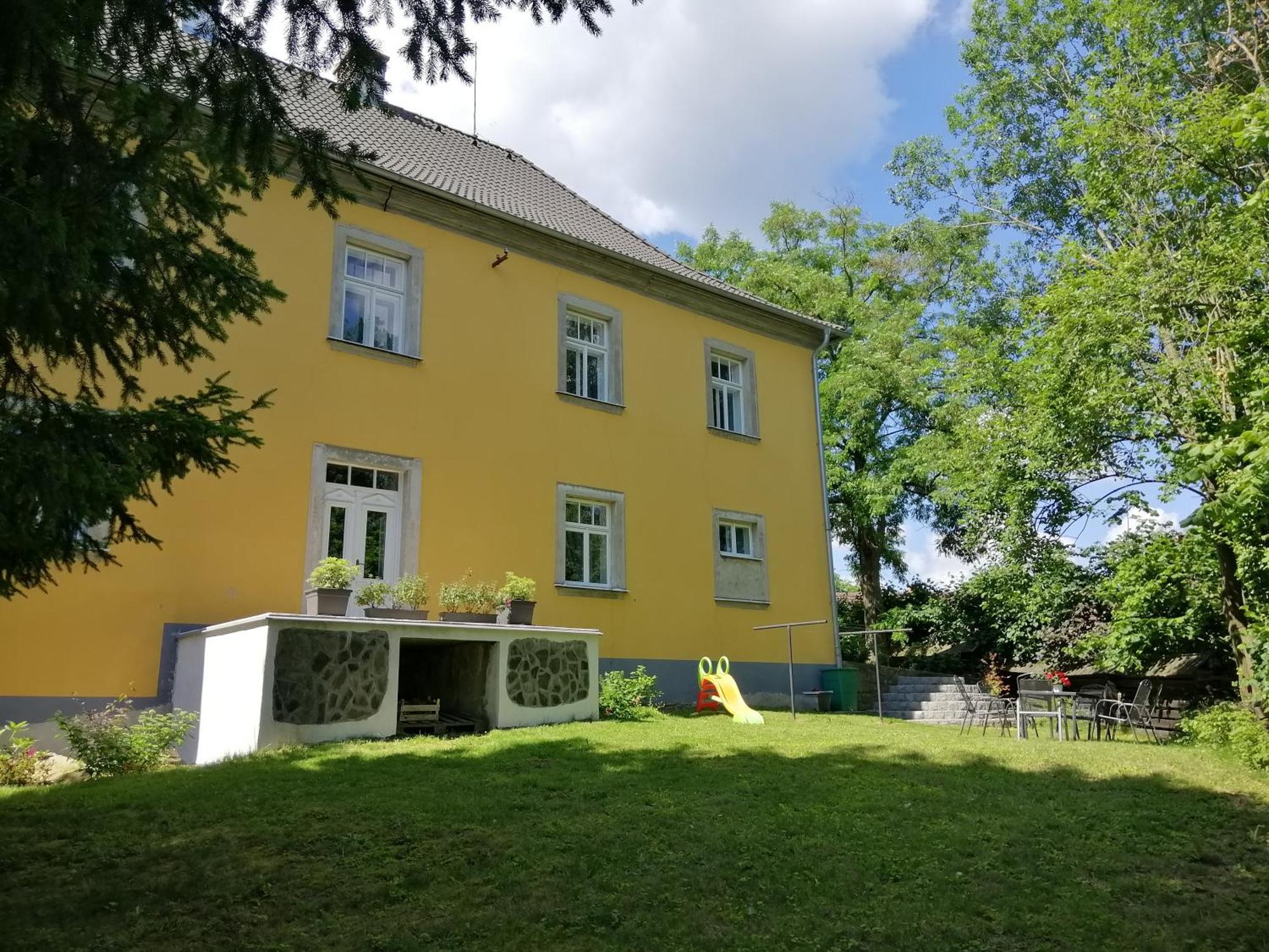 Apartman Fara Vcelakov Екстер'єр фото